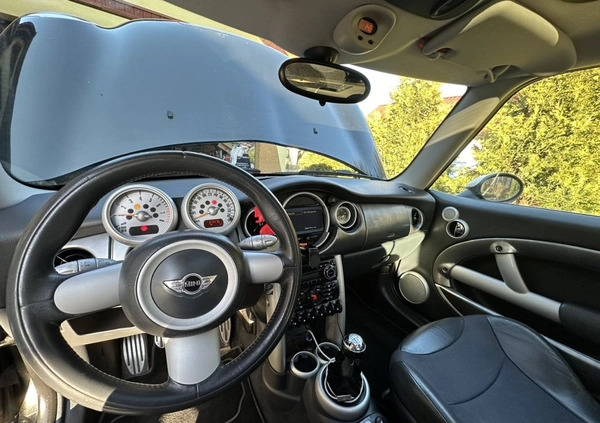 MINI Cooper S cena 12000 przebieg: 275000, rok produkcji 2004 z Alwernia małe 191